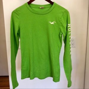 2/$18 Hollister green tops size Large